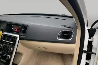 Volvo S60 2015 AWD T5 Premier 4p Sedan (lanzamiento a mitad de año)