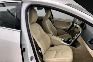 Volvo S60 2015 AWD T5 Premier 4p Sedan (lanzamiento a mitad de año)