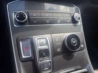 Hyundai SANTA FE 2022 SE 4dr Crossover (versión de mitad de año)