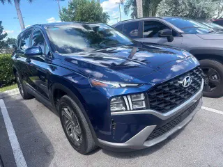 Hyundai SANTA FE 2022 SE 4dr Crossover (versión de mitad de año)