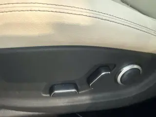 Genesis GV70 2024 tracción en todas las ruedas 2.5T Estándar 4p SUV