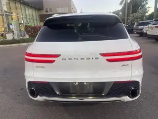 Genesis GV70 2024 tracción en todas las ruedas 2.5T Estándar 4p SUV