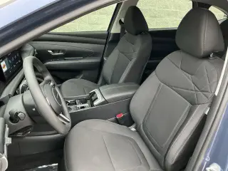 Hyundai TUCSON 2025 SE 4p SUV