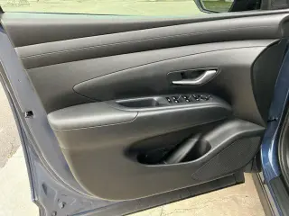 Hyundai TUCSON 2025 SE 4p SUV