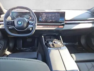 BMW i5 2024 eDrive40 4dr Sedan