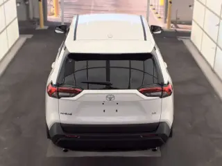 Toyota RAV4 2025 LE 4p SUV