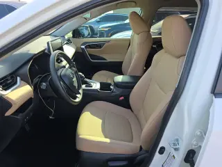 Toyota RAV4 2025 LE 4p SUV