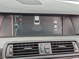 Serie 5 BMW 2012 528i Sedan 4p.