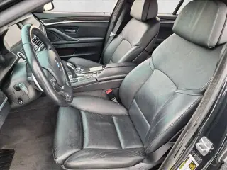 Serie 5 BMW 2012 528i Sedan 4p.