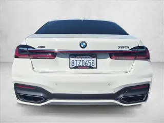 Serie 7 BMW 2021 AWD 750i xDrive 4dr Sedán