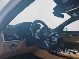 Serie 7 BMW 2021 AWD 750i xDrive 4dr Sedán
