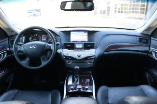 2016 INFINITI Q70L