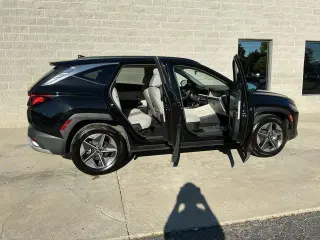 Hyundai TUCSON 2025 SEL 4dr SUV