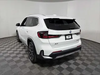 BMW X1 2023 tracción total xDrive28i vehículo de actividad deportiva de 4 puertas