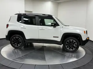 Jeep Renegade 2023 4x4 Trailhawk 4dr SUV