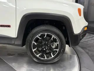 Jeep Renegade 2023 4x4 Trailhawk 4dr SUV