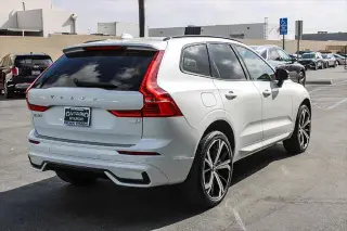 Volvo XC60 Recharge 2022 eAWD T8 R-Design 4p SUV