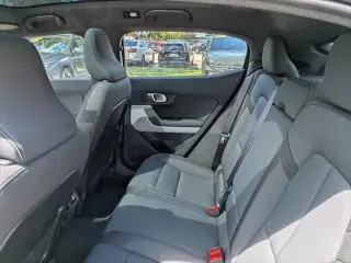 Polestar 2 2024 AWD Long Range Dual Motor 4p Fastback
