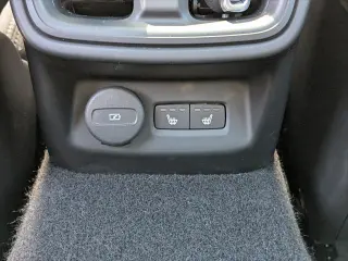 Polestar 2 2024 AWD Long Range Dual Motor 4p Fastback