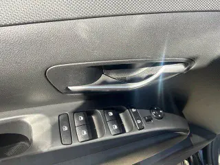Hyundai TUCSON 2024 SE 4dr SUV (lanzamiento a mitad de año)