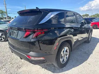 Hyundai TUCSON 2024 SE 4dr SUV (lanzamiento a mitad de año)