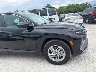 Hyundai TUCSON 2025 SE 4dr SUV