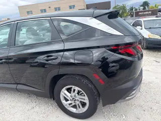 Hyundai TUCSON 2025 SE 4dr SUV