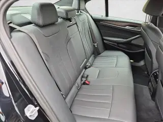 Sedán BMW 5 Series 2023 530i 4 puertas