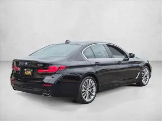 Sedán BMW 5 Series 2023 530i 4 puertas