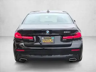Sedán BMW 5 Series 2023 530i 4 puertas