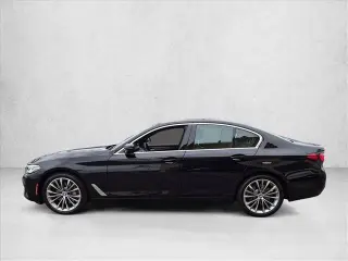 Sedán BMW 5 Series 2023 530i 4 puertas