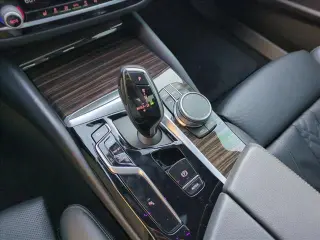 Sedán BMW 5 Series 2021 530i 4 puertas
