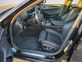Sedán BMW 5 Series 2021 530i 4 puertas