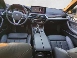 Sedán BMW 5 Series 2021 530i 4 puertas