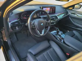 Sedán BMW 5 Series 2021 530i 4 puertas