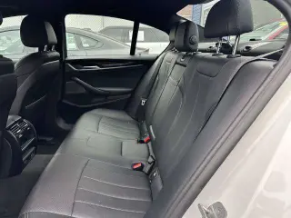 Serie 5 BMW 2022 tracción en todas las ruedas 530i xDrive sedán de 4 puertas