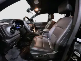 Chevrolet Colorado 2023 4x2 LT 4p Cabina de tripulación 5 pies ST