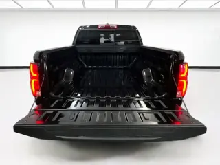 Chevrolet Colorado 2023 4x2 LT 4p Cabina de tripulación 5 pies ST
