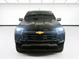 Chevrolet Colorado 2023 4x2 LT 4p Cabina de tripulación 5 pies ST