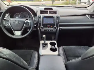 Toyota Camry 2013 SE 4dr Sedan