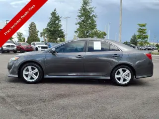 Toyota Camry 2013 SE 4dr Sedan