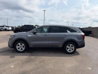 Kia Sorento 2022 LX 4dr SUV