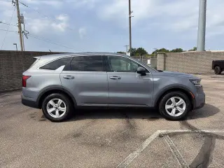 Kia Sorento 2022 LX 4dr SUV