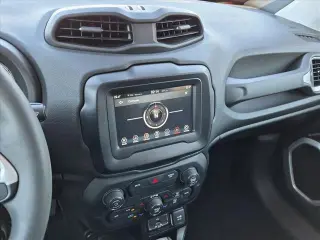 Jeep Renegade 2018 Latitude 4dr SUV