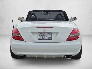 Mercedes-Benz SLK 2010 SLK 300 2desc Convertible