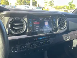 Toyota Tacoma 2017 4x4 TRD Todo Terreno 4p Doble Cabina 5.0 ft CB Corta 6A