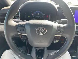 Toyota Camry 2026 SE 4dr Sedán