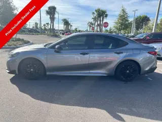 Toyota Camry 2026 SE 4dr Sedán