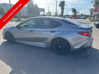 Toyota Camry 2026 SE 4dr Sedán