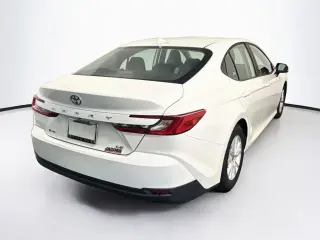 Toyota Camry 2025 LE 4dr Sedán
